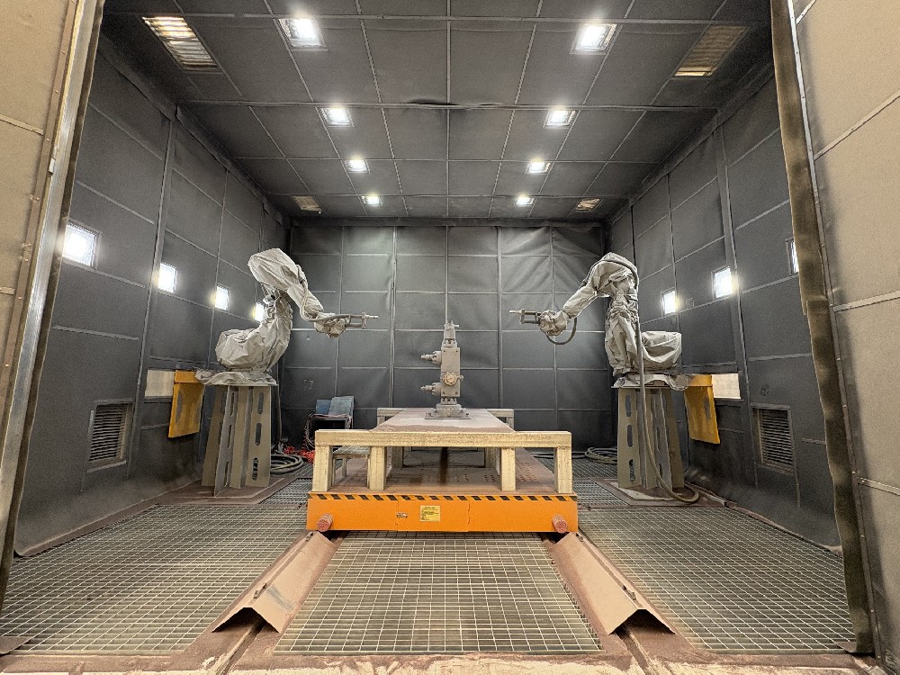 機(jī)器人噴砂房